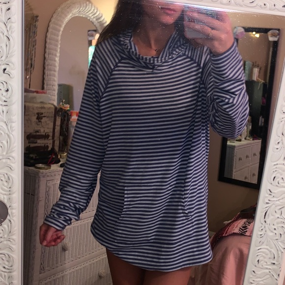 KiwiKate Tops - Blue & White Striped Cozy Soft Kiwikate Hoodie 🦋